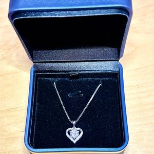 ✨New In Box✨ Pave Heart Pendant Necklace